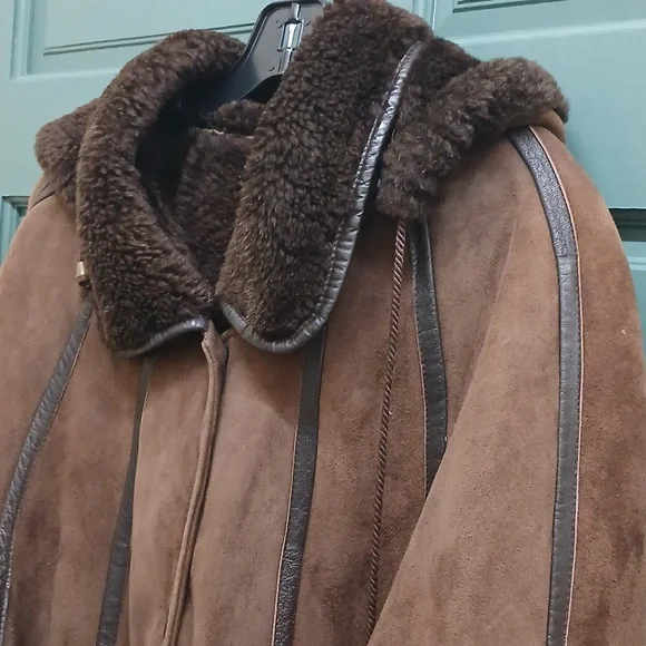 Vintage Brown Suede Shearling Coat With Removable Hood Size Medium - Picture 3 of 11